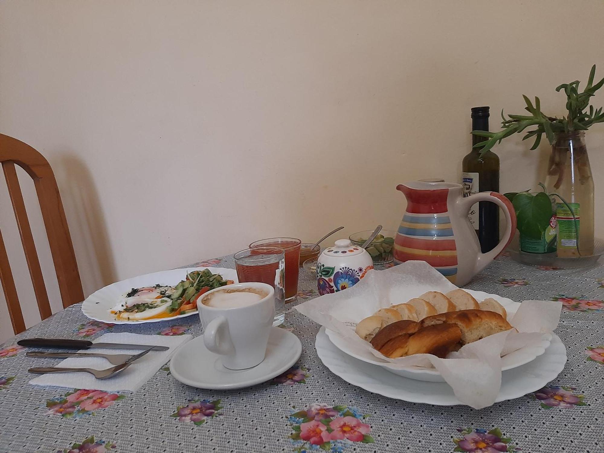 Enki'S Guesthouse Тирана Экстерьер фото
